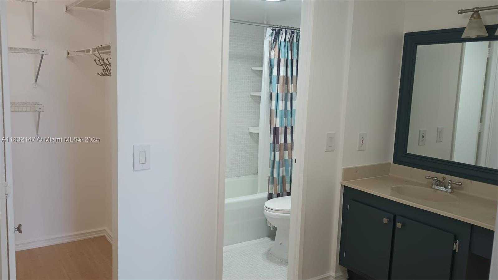 Small Image of 3731 NORTH COUNTRY CLUB DR #321, Aventura Number 12