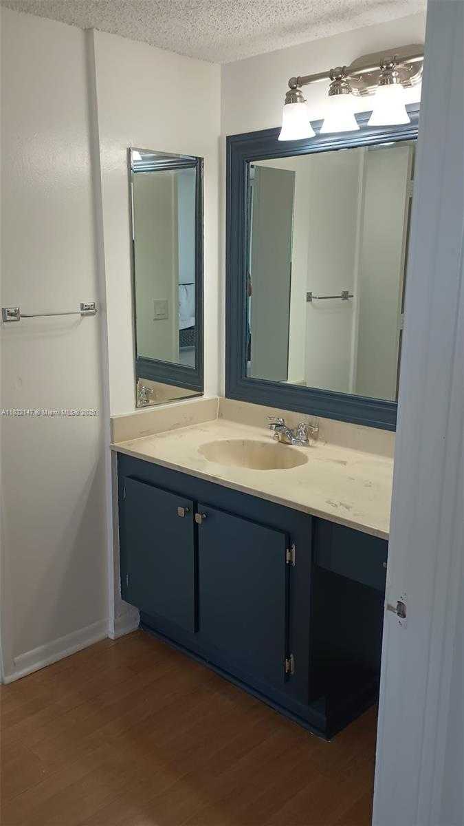 Small Image of 3731 NORTH COUNTRY CLUB DR #321, Aventura Number 13