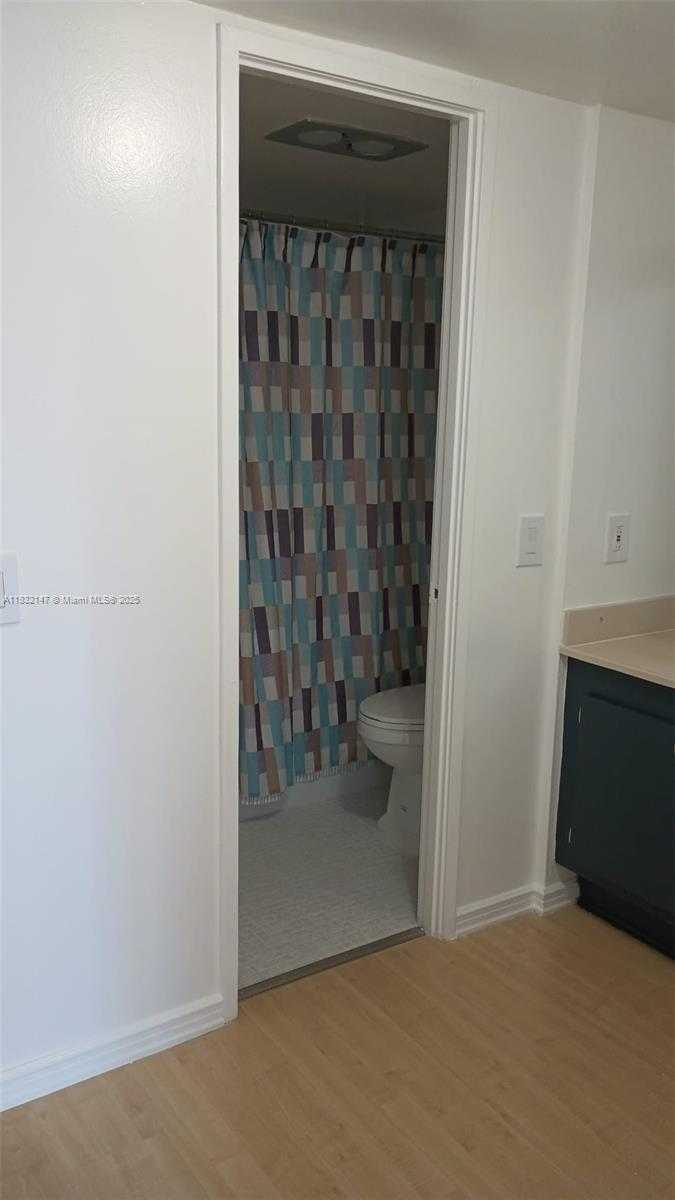 Small Image of 3731 NORTH COUNTRY CLUB DR #321, Aventura Number 14