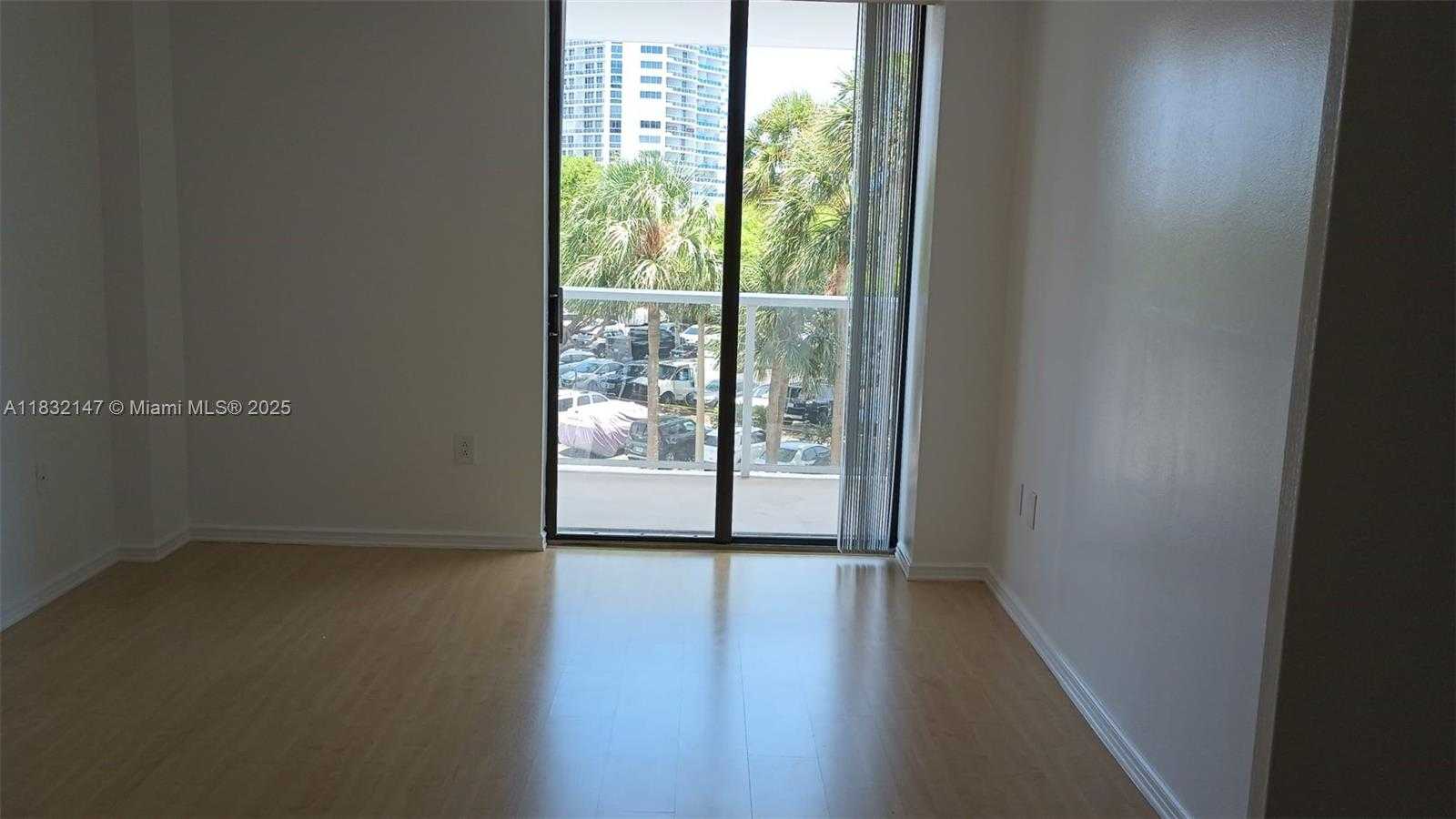 Small Image of 3731 NORTH COUNTRY CLUB DR #321, Aventura Number 17
