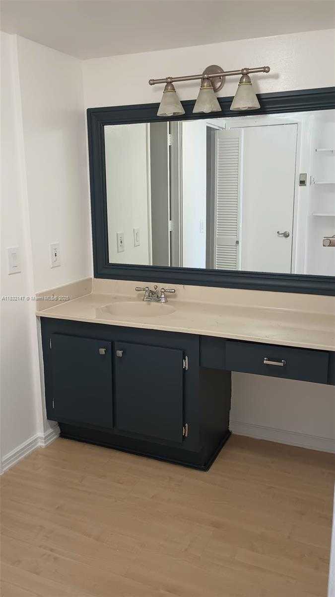 Small Image of 3731 NORTH COUNTRY CLUB DR #321, Aventura Number 20