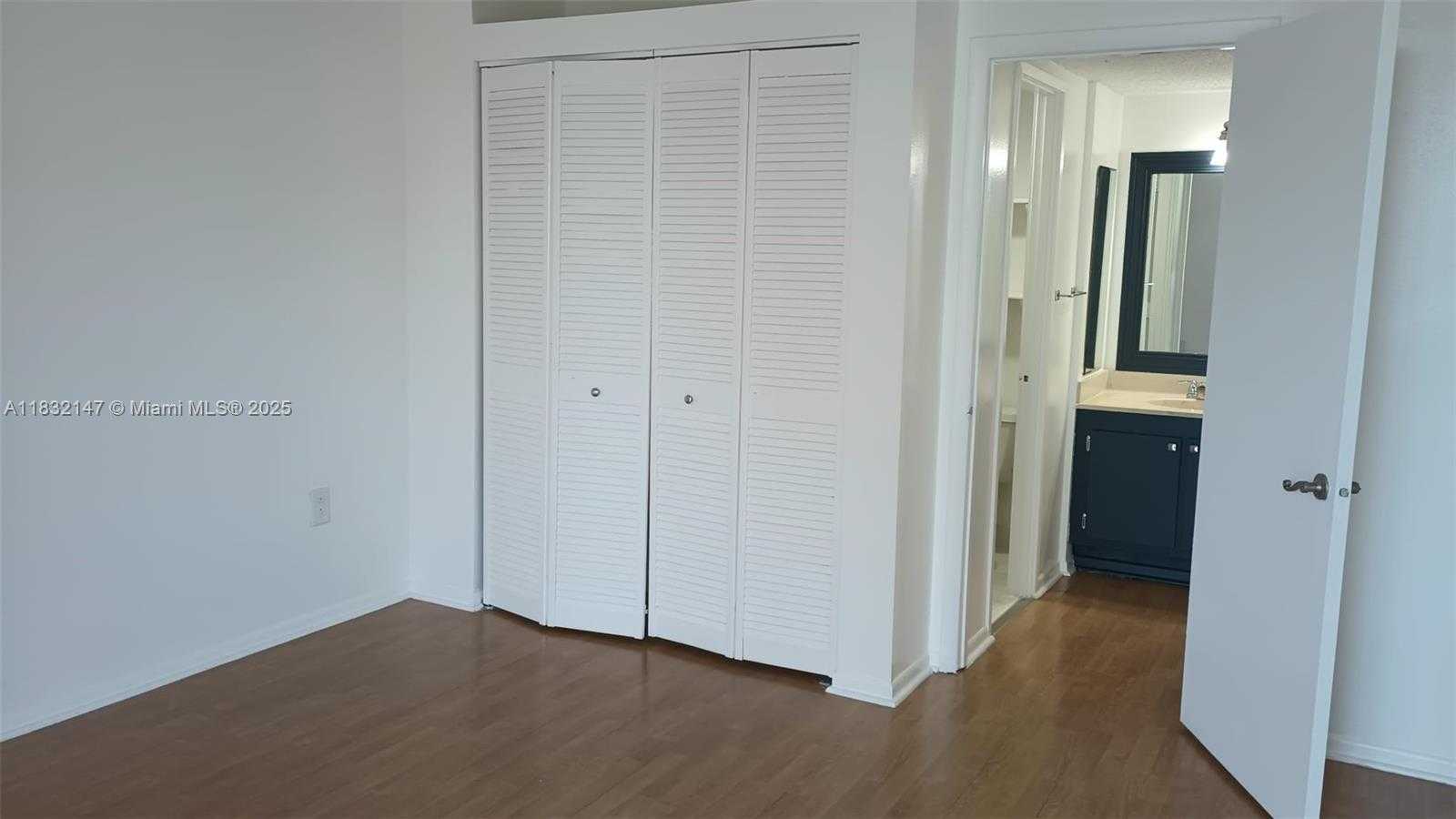 Small Image of 3731 NORTH COUNTRY CLUB DR #321, Aventura Number 21