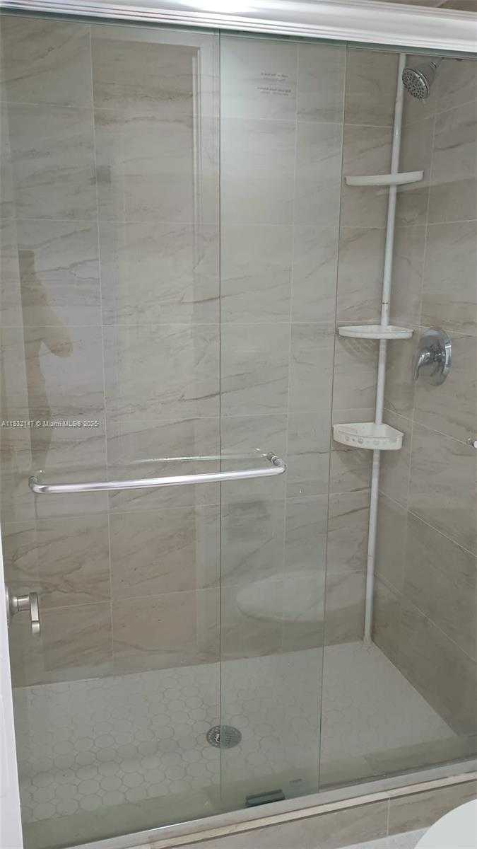 Small Image of 3731 NORTH COUNTRY CLUB DR #321, Aventura Number 22