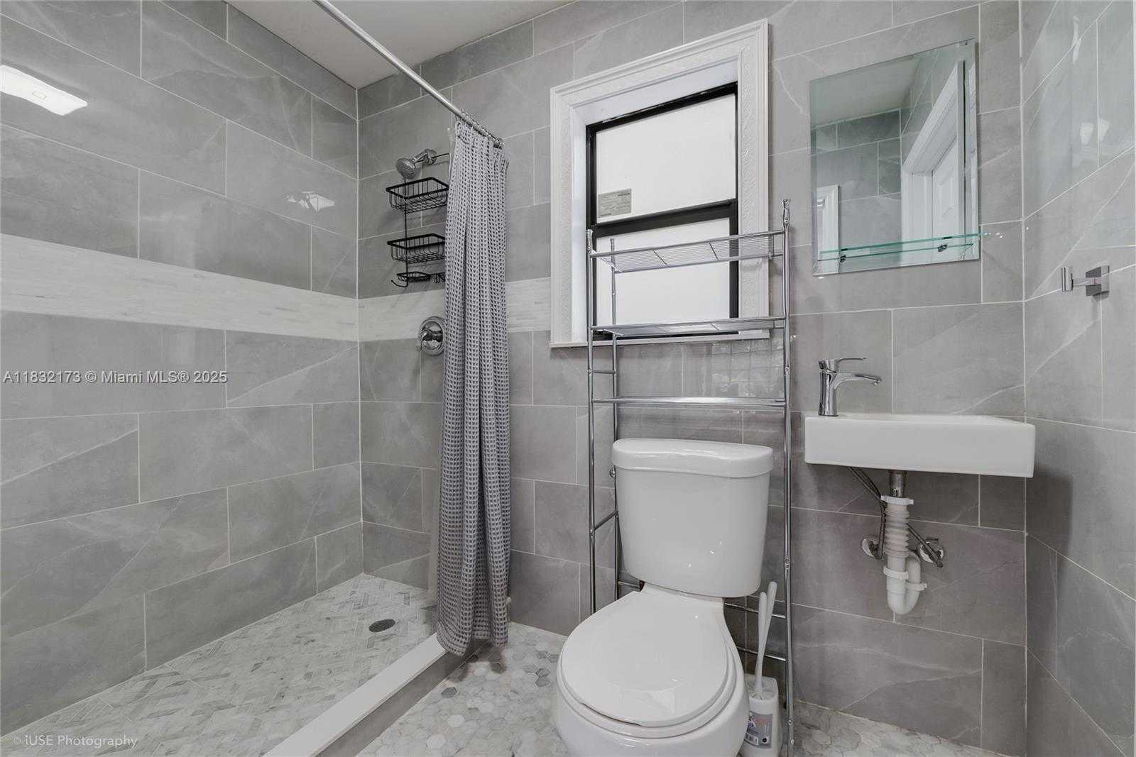 Small Image of 1624 GRANADA BLVD, Coral Gables Number 10