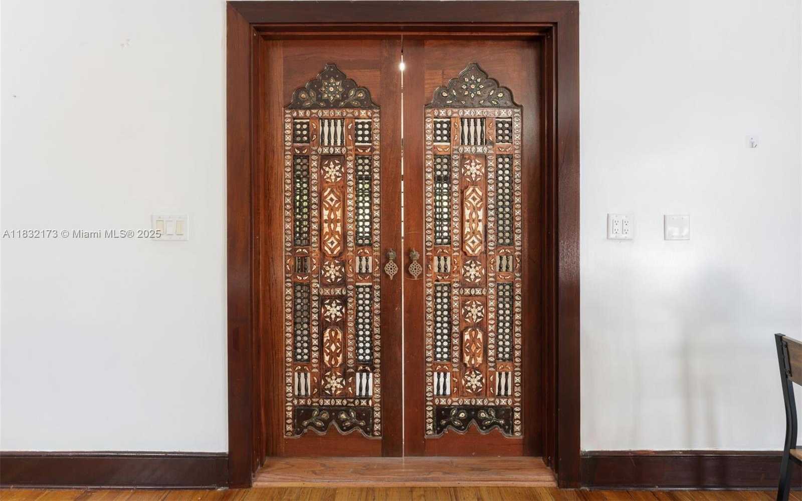 Small Image of 1624 GRANADA BLVD, Coral Gables Number 12