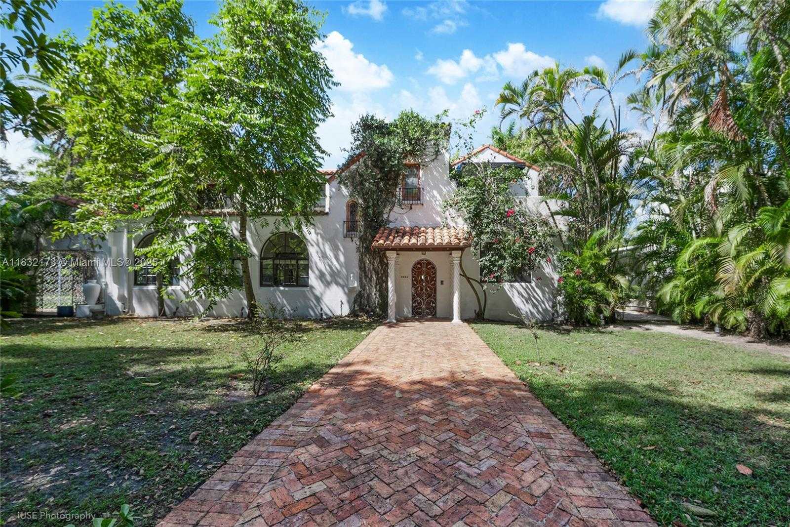 Small Image of 1624 GRANADA BLVD, Coral Gables Number 13