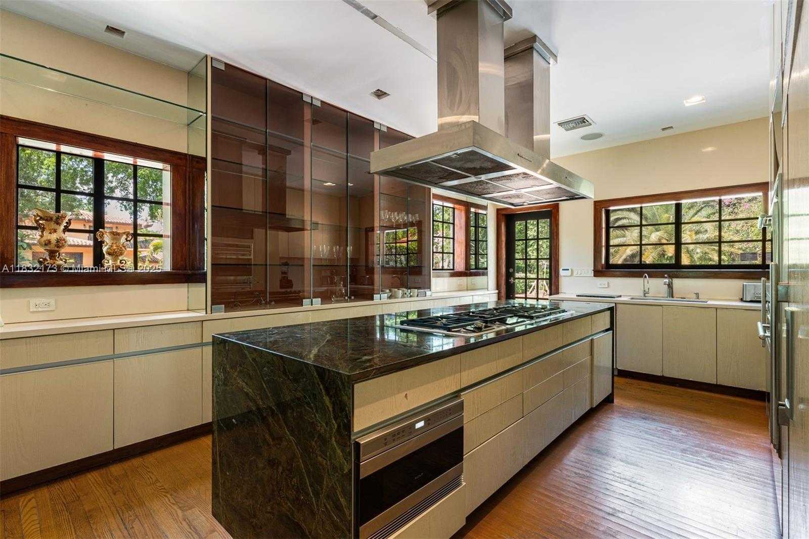 Small Image of 1624 GRANADA BLVD, Coral Gables Number 19