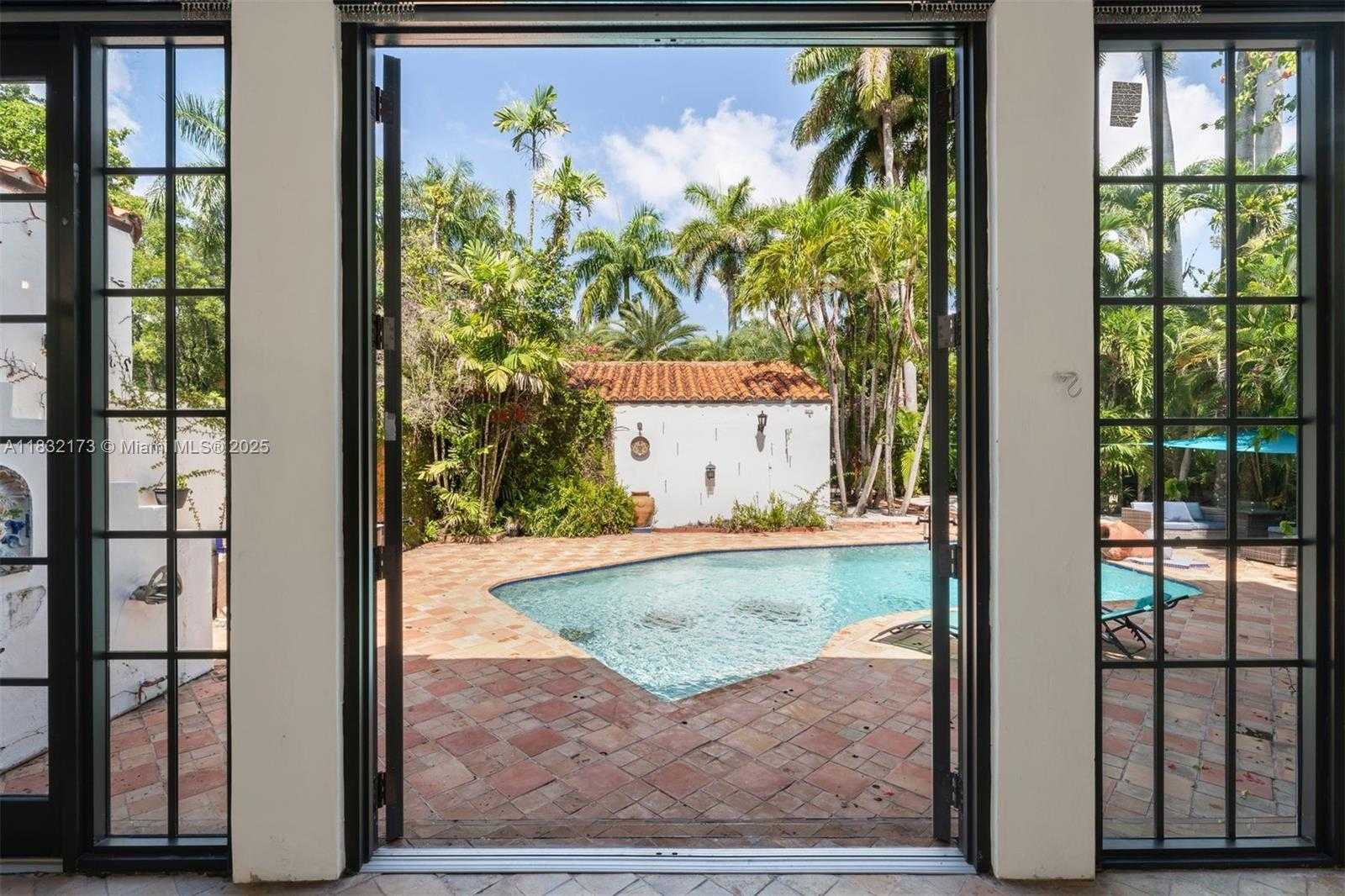 Small Image of 1624 GRANADA BLVD, Coral Gables Number 21