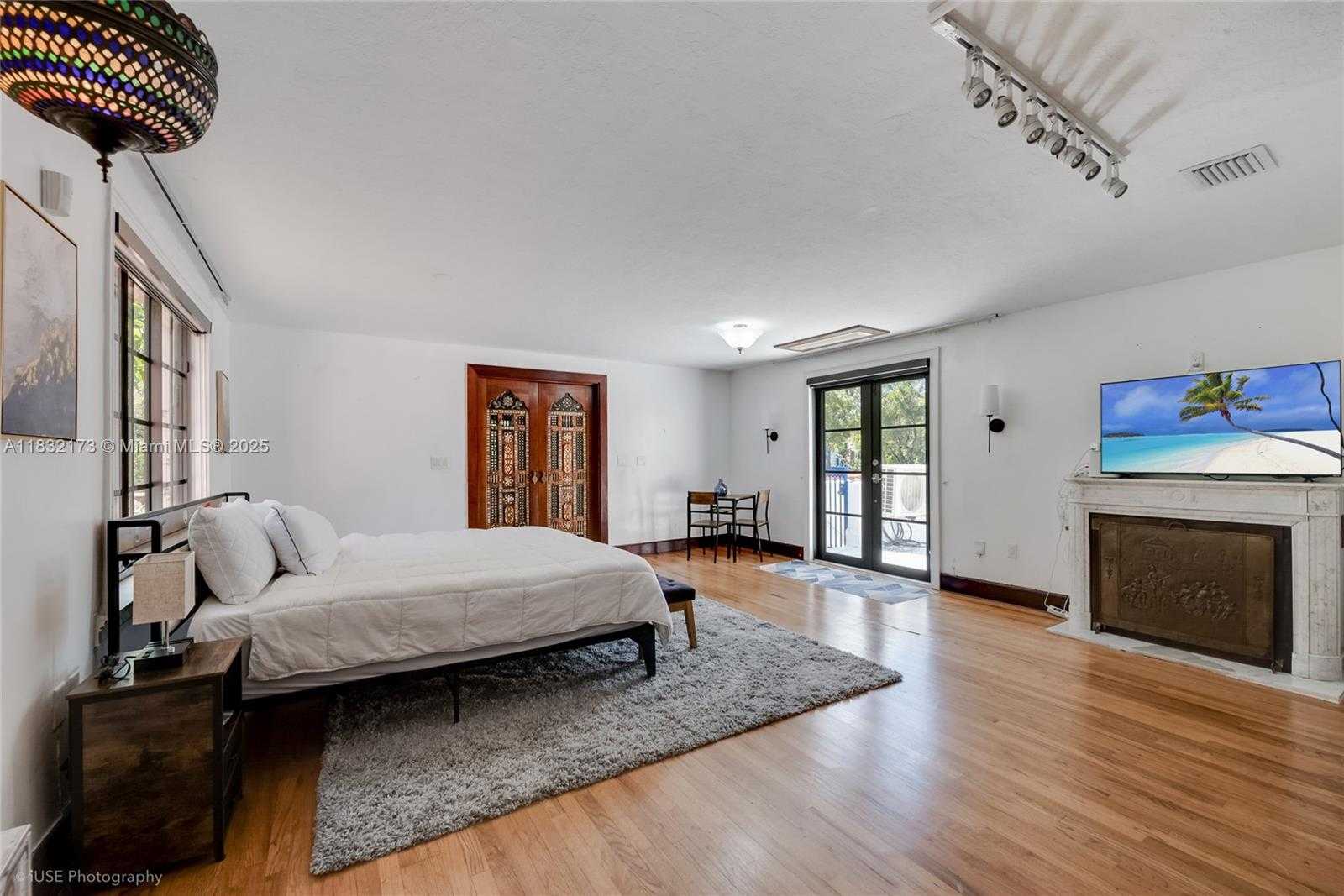 Small Image of 1624 GRANADA BLVD, Coral Gables Number 36