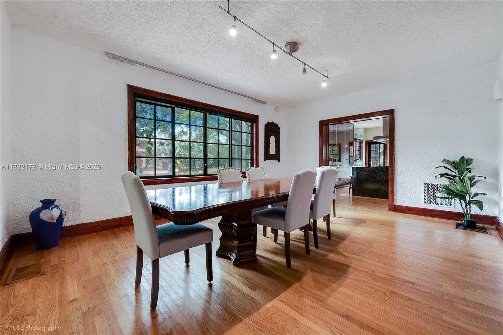 Small Image of 1624 GRANADA BLVD, Coral Gables Number 39