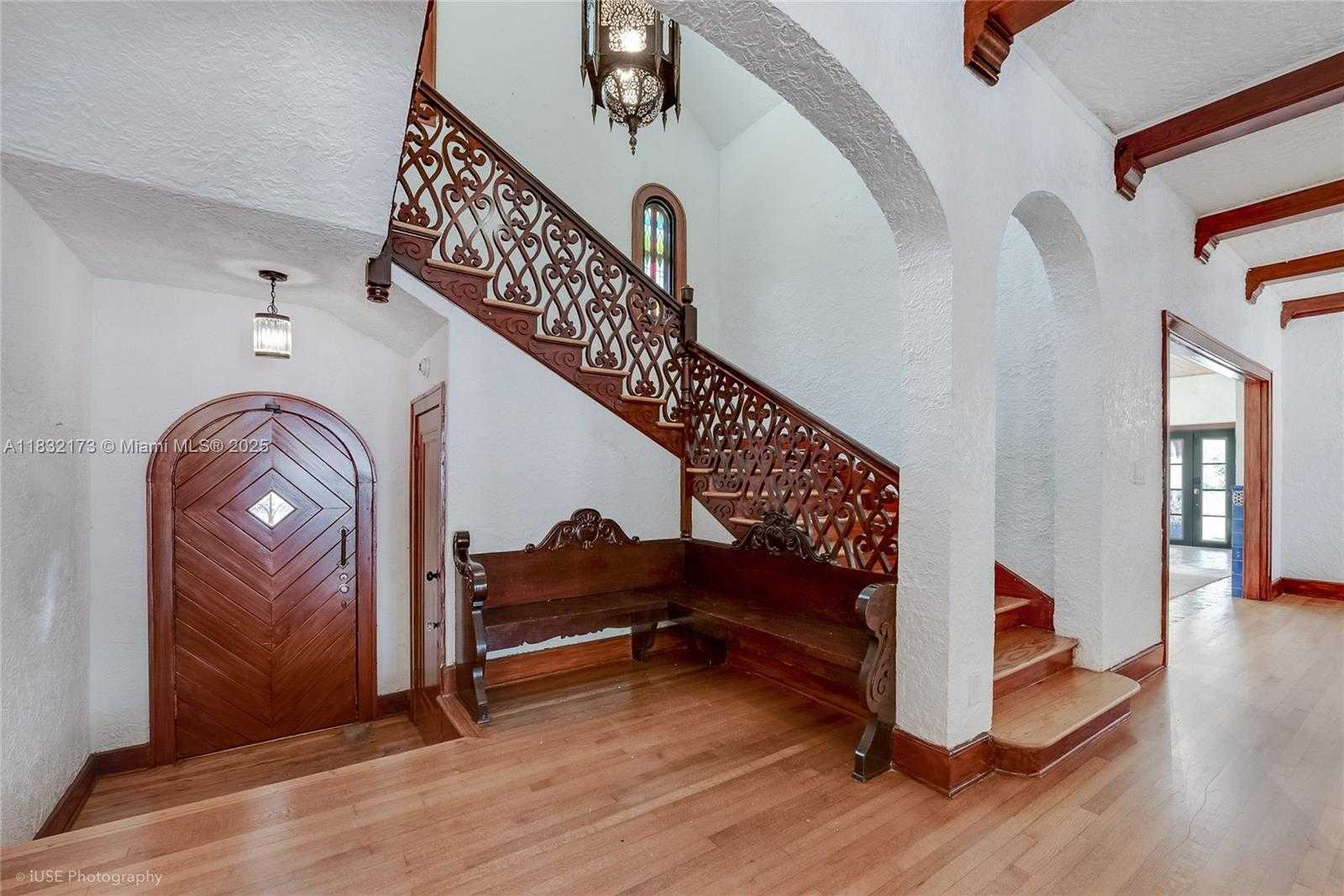 Small Image of 1624 GRANADA BLVD, Coral Gables Number 5