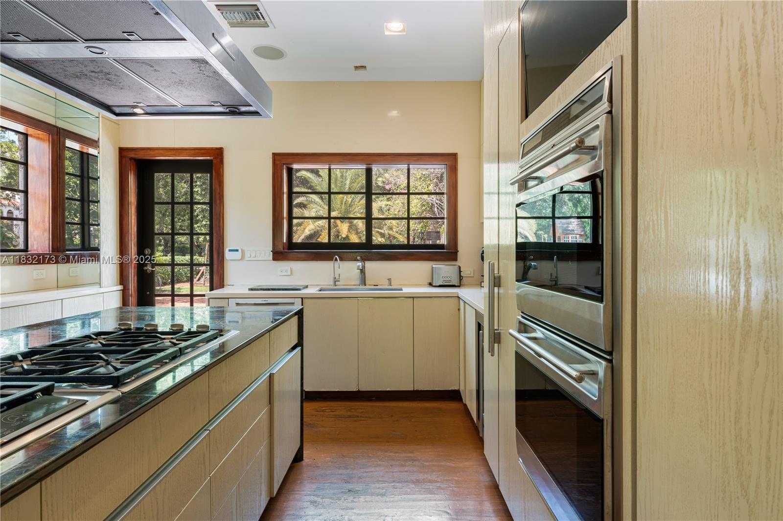 Small Image of 1624 GRANADA BLVD, Coral Gables Number 52