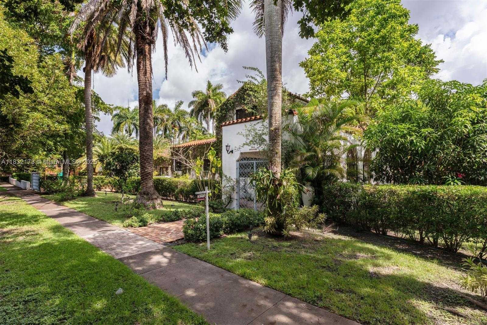 Small Image of 1624 GRANADA BLVD, Coral Gables Number 53