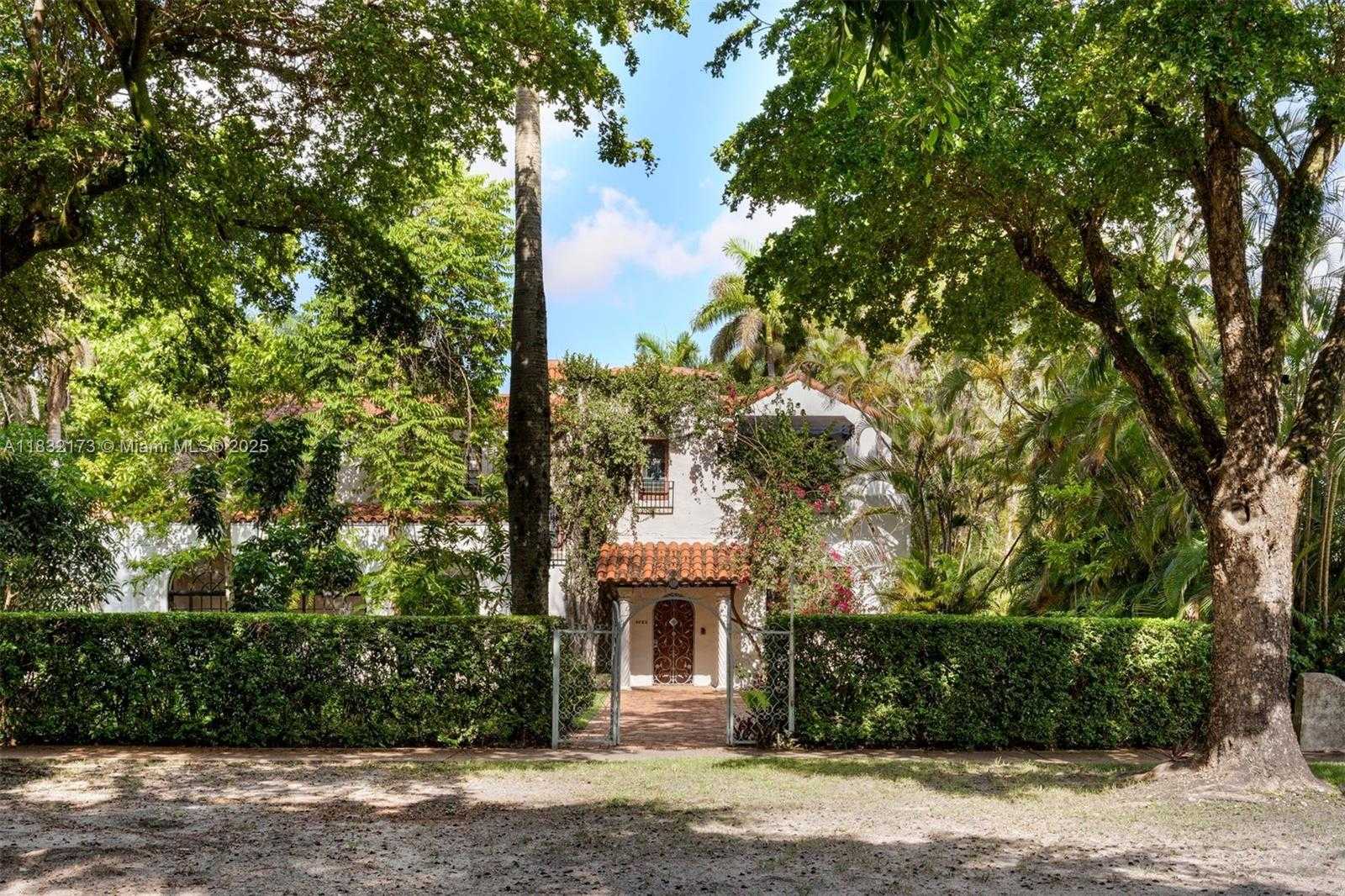 Small Image of 1624 GRANADA BLVD, Coral Gables Number 54