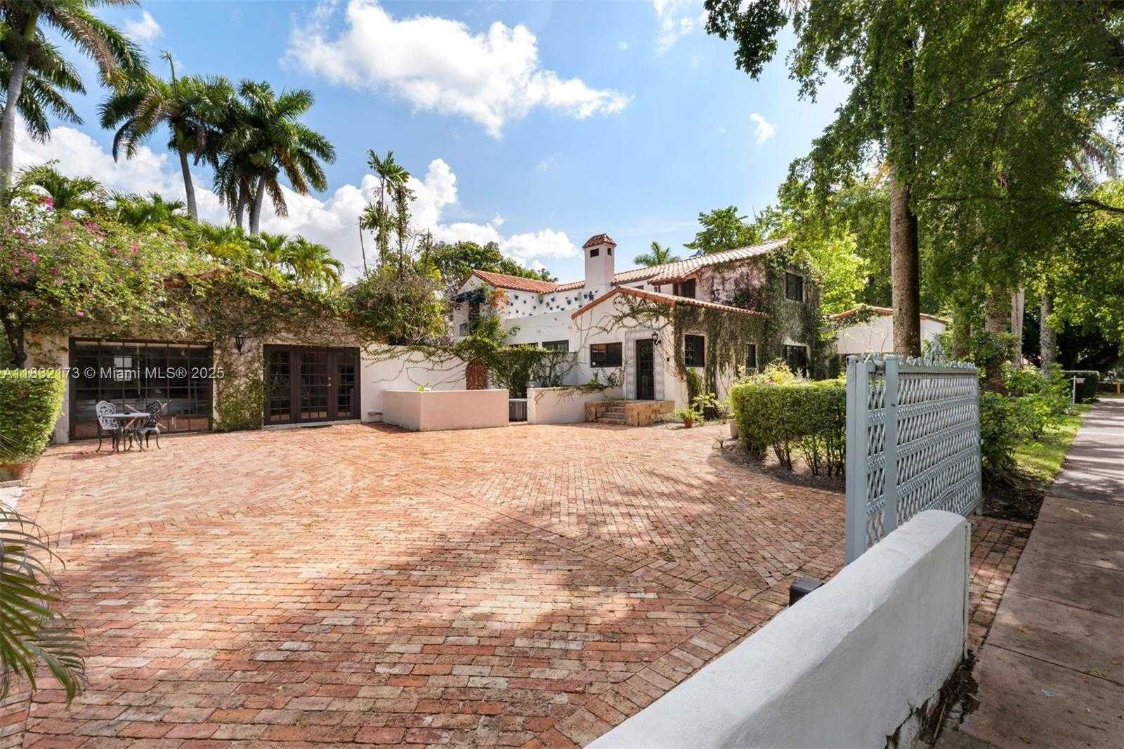 Small Image of 1624 GRANADA BLVD, Coral Gables Number 55