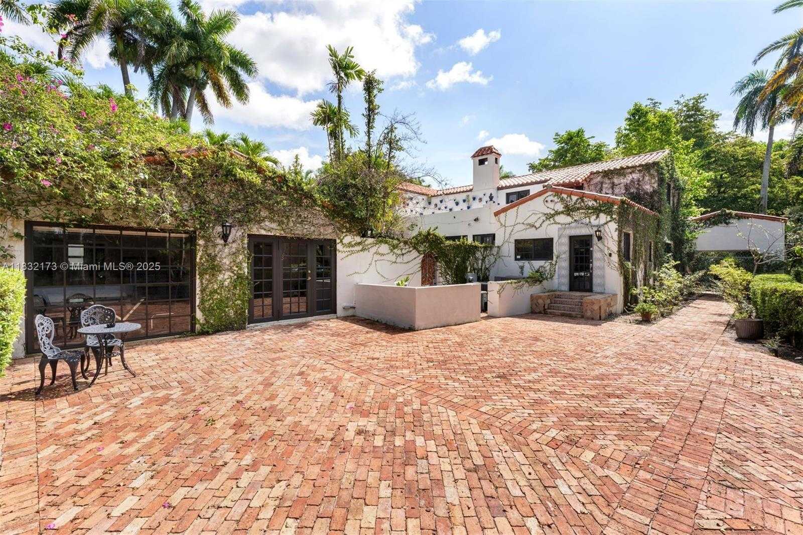 Small Image of 1624 GRANADA BLVD, Coral Gables Number 57