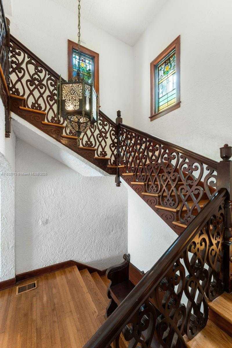 Small Image of 1624 GRANADA BLVD, Coral Gables Number 75