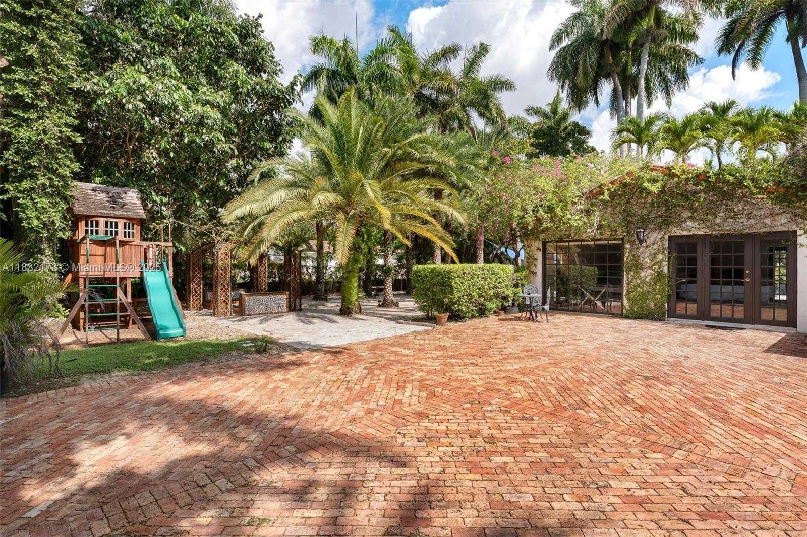 Small Image of 1624 GRANADA BLVD, Coral Gables Number 86