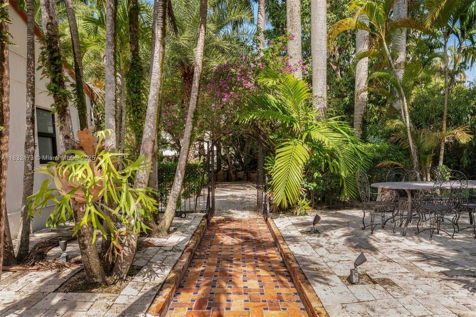 Small Image of 1624 GRANADA BLVD, Coral Gables Number 88
