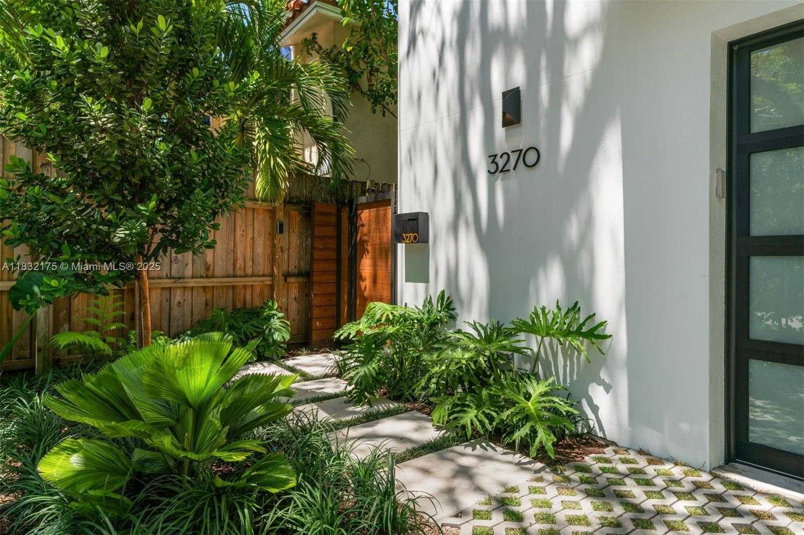 Small Image of 3270 GIFFORD LANE #3270, Miami Number 6