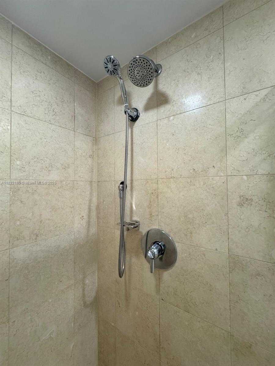 Small Image of 1830 SOUTH OCEAN DR #1409, Hallandale Beach Number 11