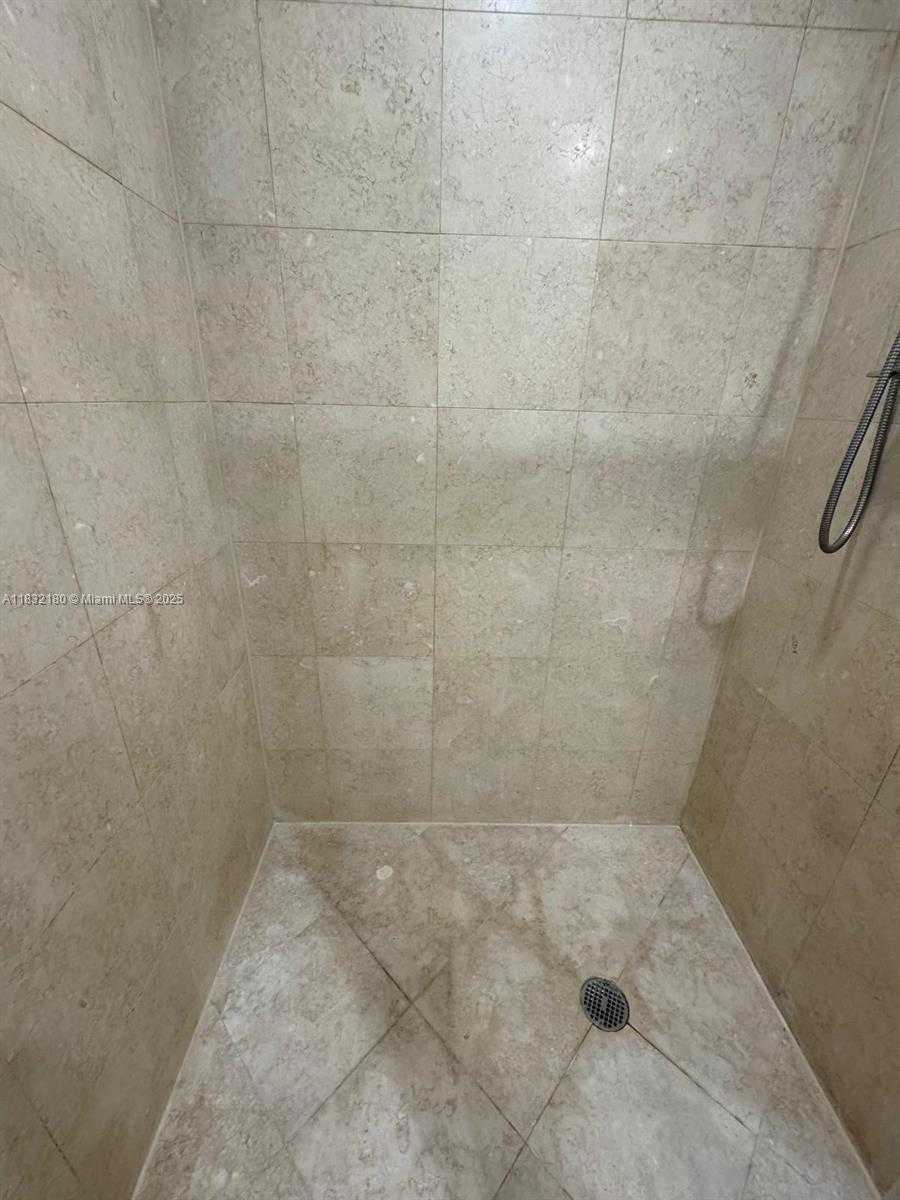 Small Image of 1830 SOUTH OCEAN DR #1409, Hallandale Beach Number 12