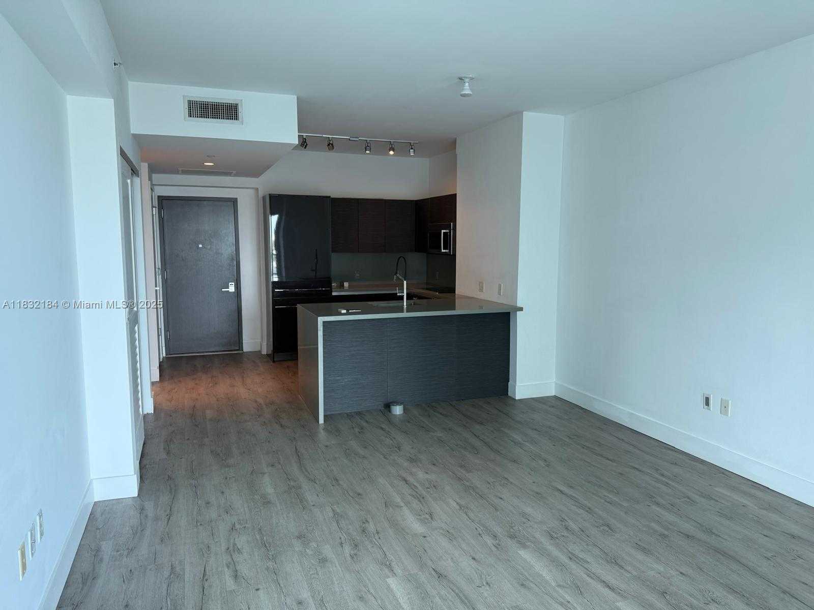 Small Image of 1080 BRICKELL AVE #2205, Miami Number 3