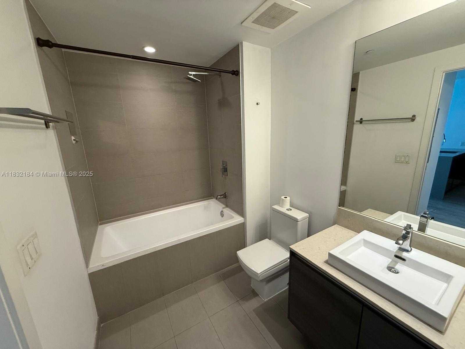 Small Image of 1080 BRICKELL AVE #2205, Miami Number 5