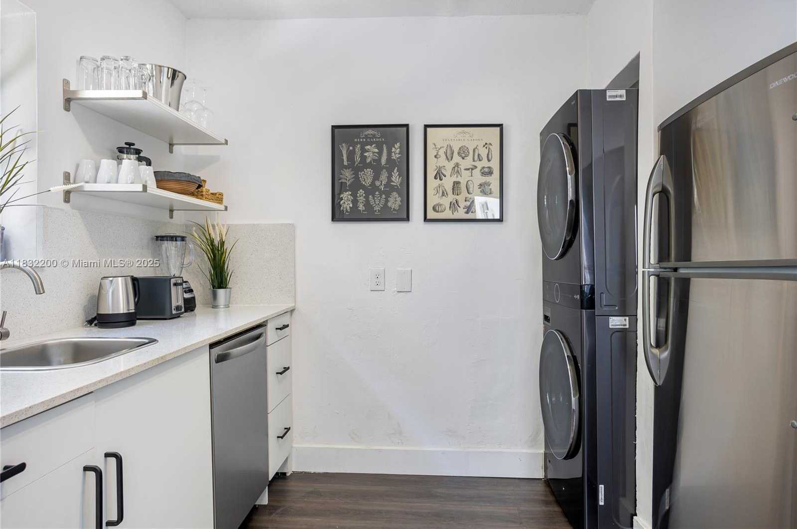 Small Image of 1150 8TH ST #3, Miami Beach Number 16