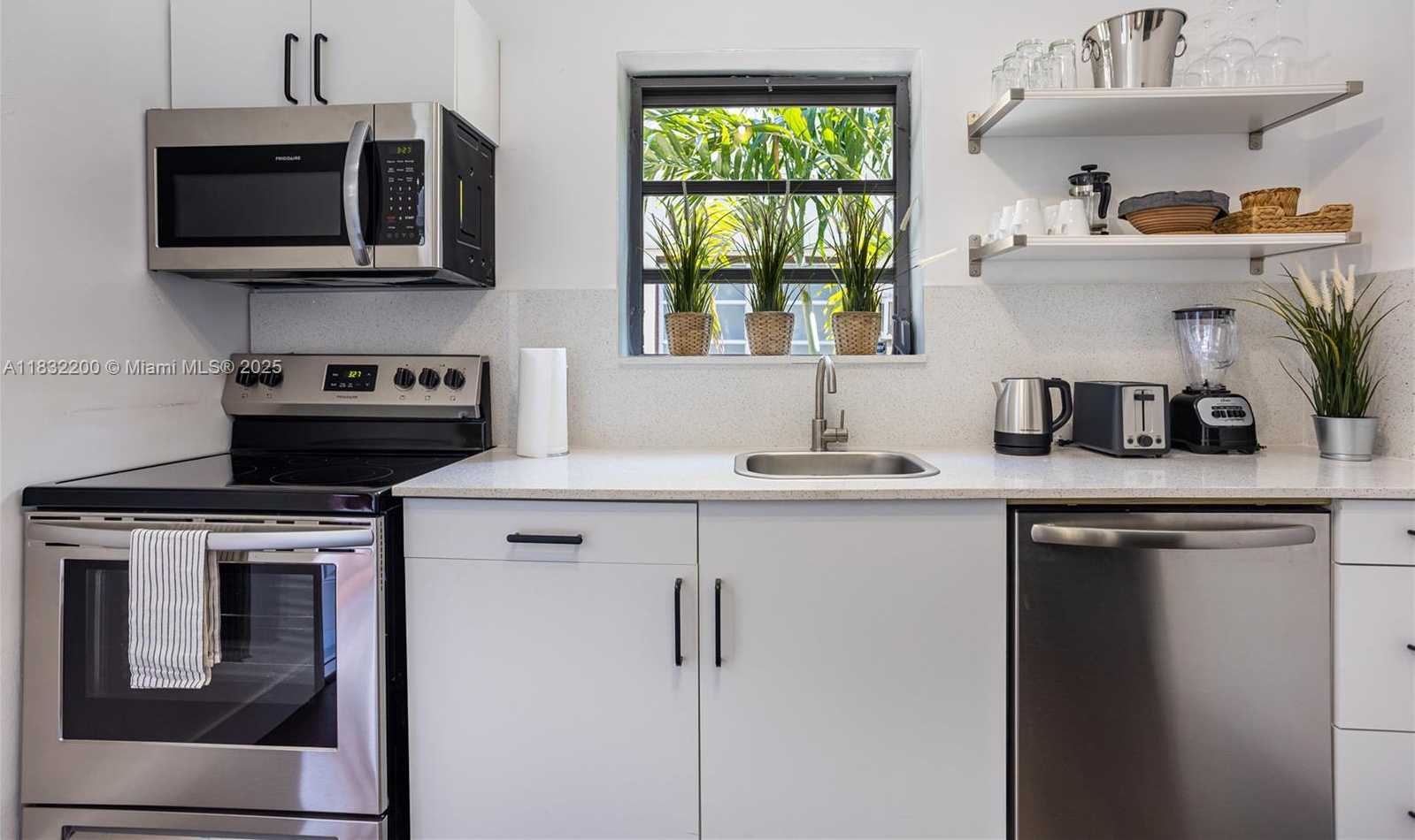 Small Image of 1150 8TH ST #3, Miami Beach Number 17