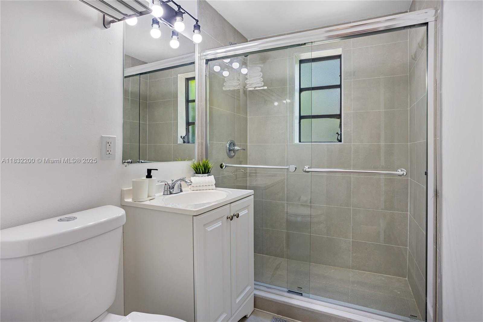 Small Image of 1150 8TH ST #3, Miami Beach Number 30