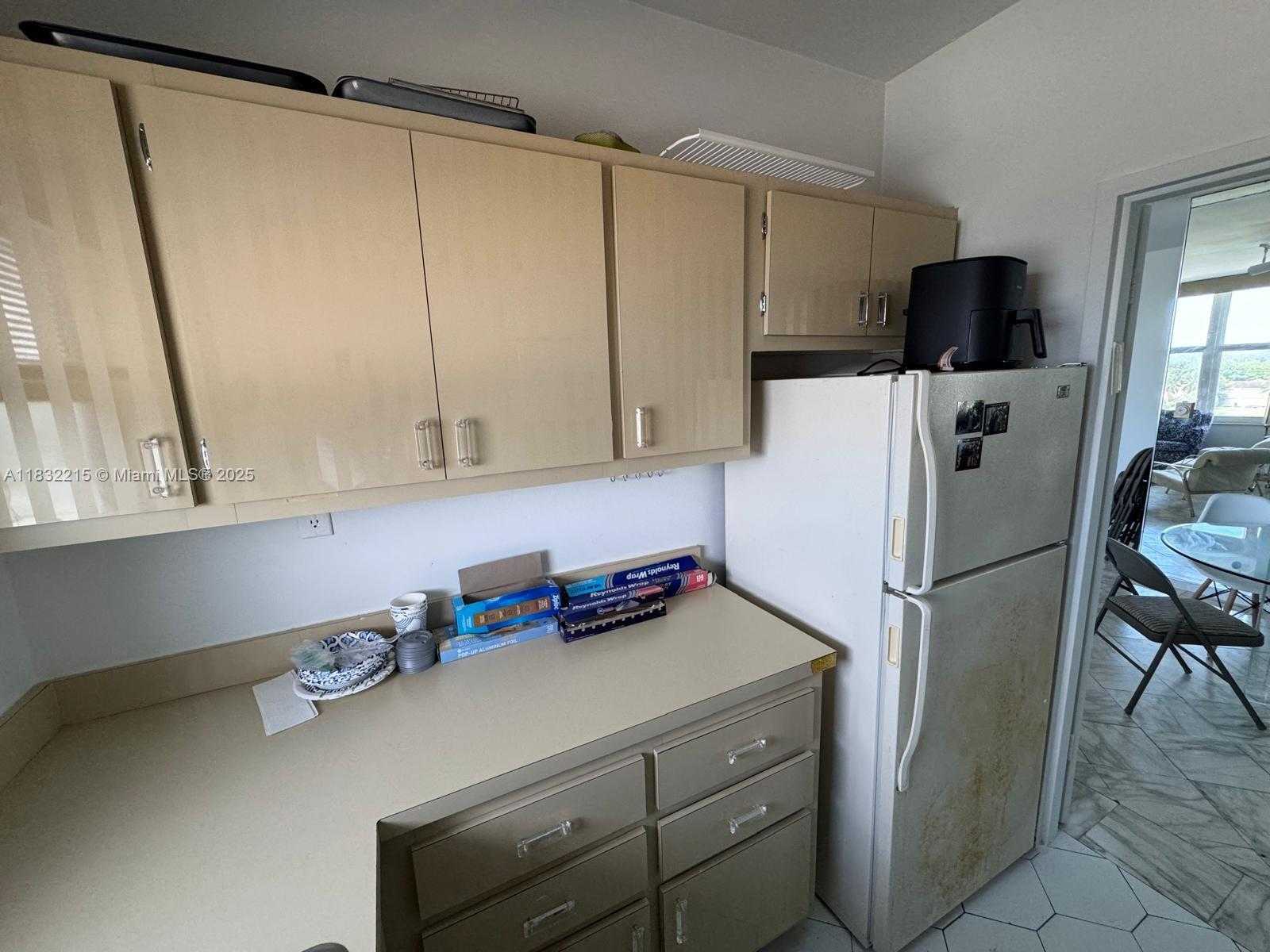 Small Image of 4747 COLLINS AVE #502, Miami Beach Number 16