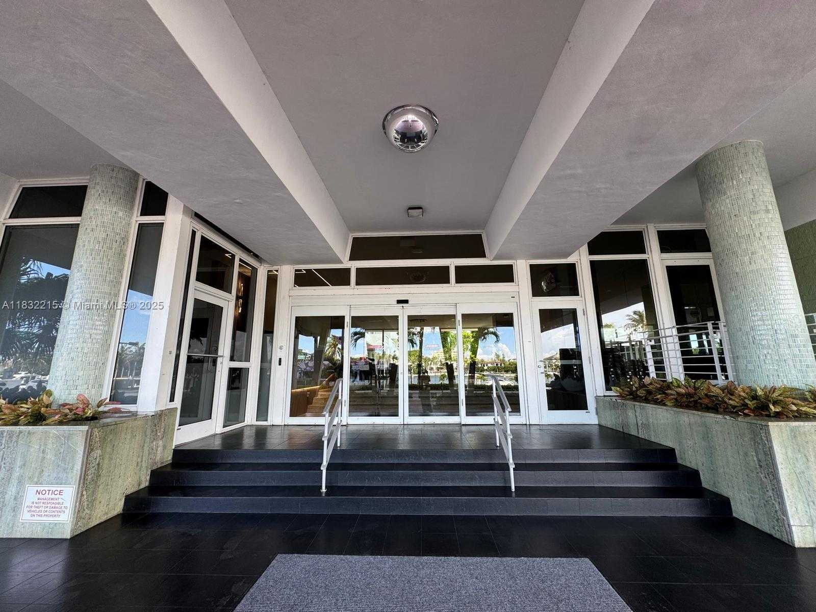 Small Image of 4747 COLLINS AVE #502, Miami Beach Number 2