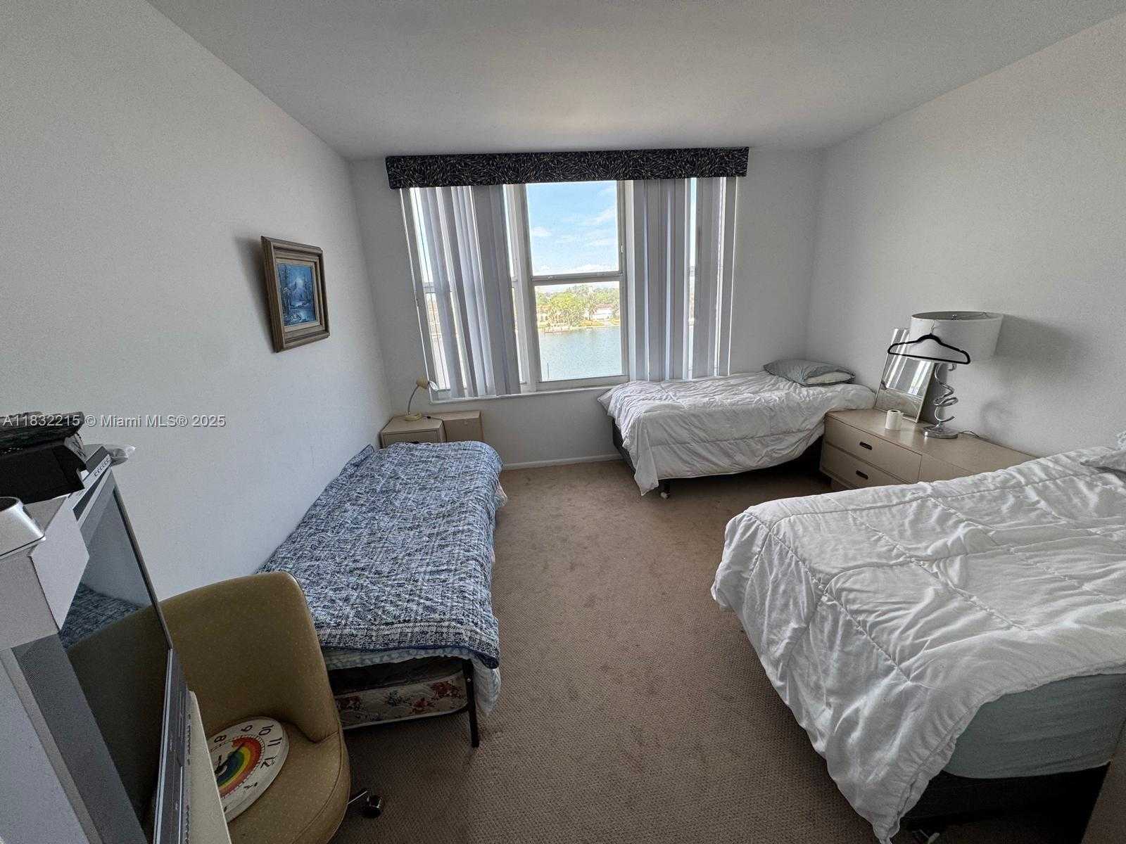 Small Image of 4747 COLLINS AVE #502, Miami Beach Number 21