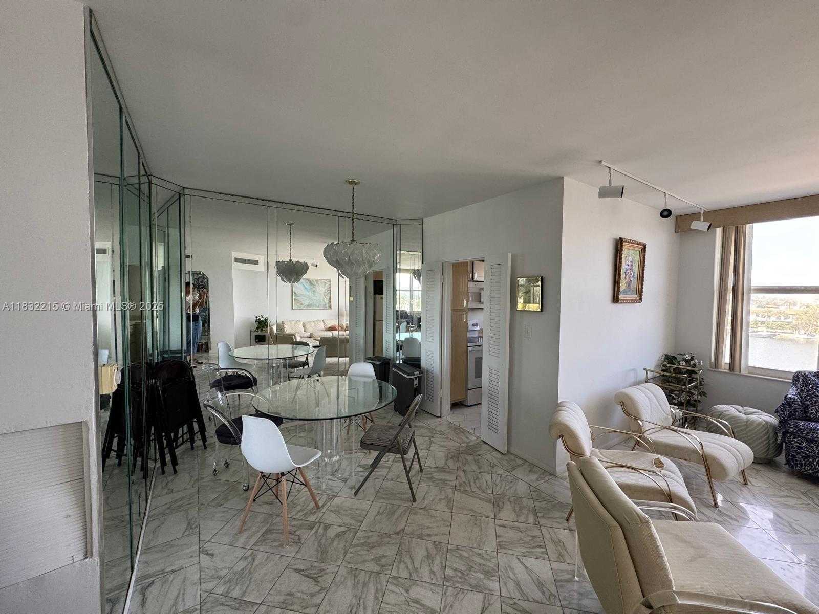 Small Image of 4747 COLLINS AVE #502, Miami Beach Number 23