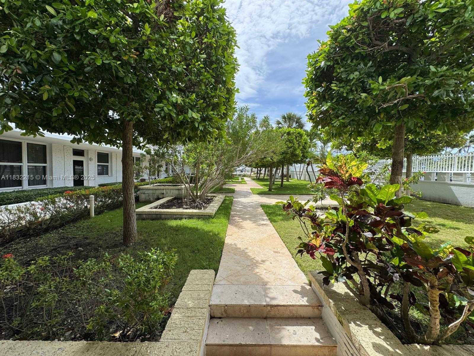 Small Image of 4747 COLLINS AVE #502, Miami Beach Number 4