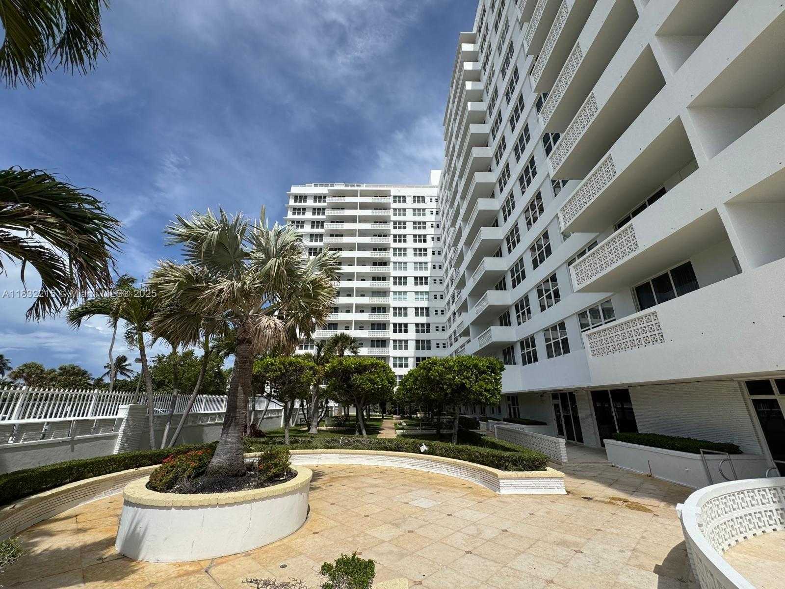 Small Image of 4747 COLLINS AVE #502, Miami Beach Number 6