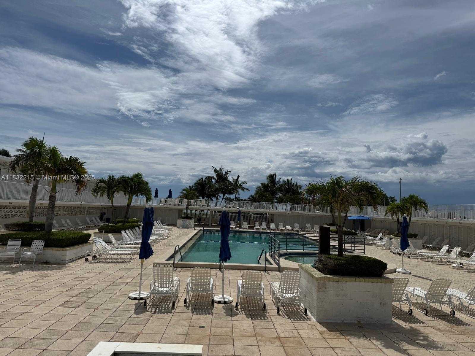 Small Image of 4747 COLLINS AVE #502, Miami Beach Number 7