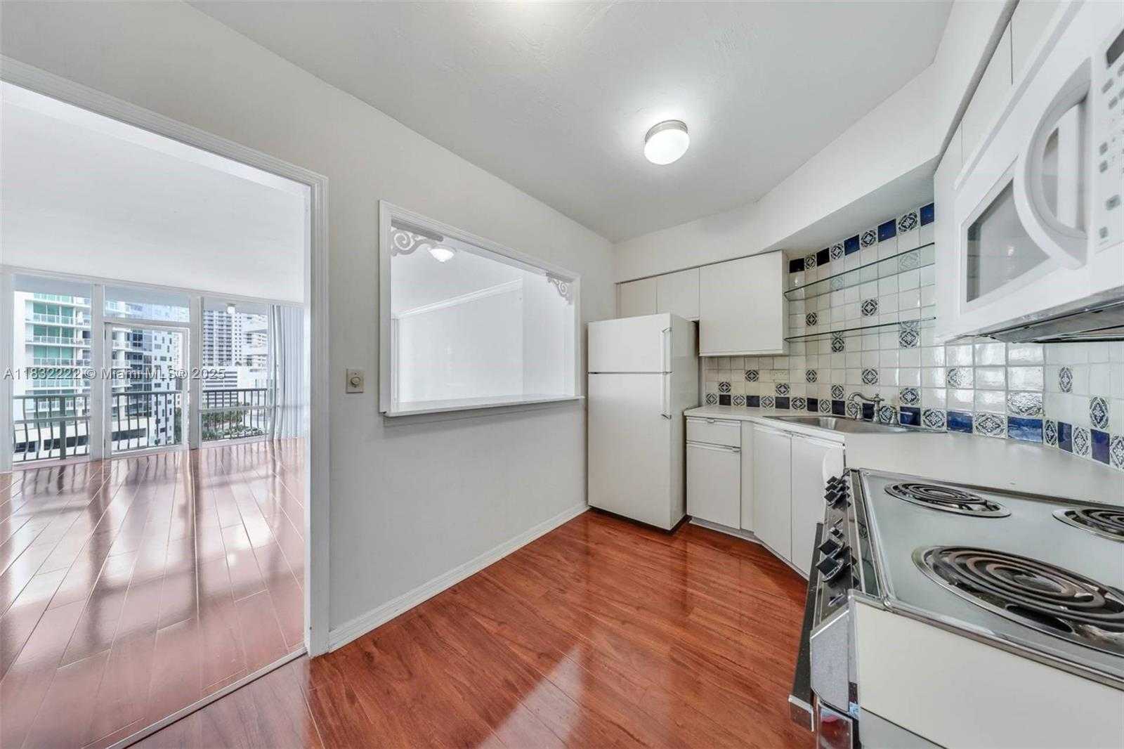 Small Image of 1408 BRICKELL BAY DR #1114, Miami Number 10