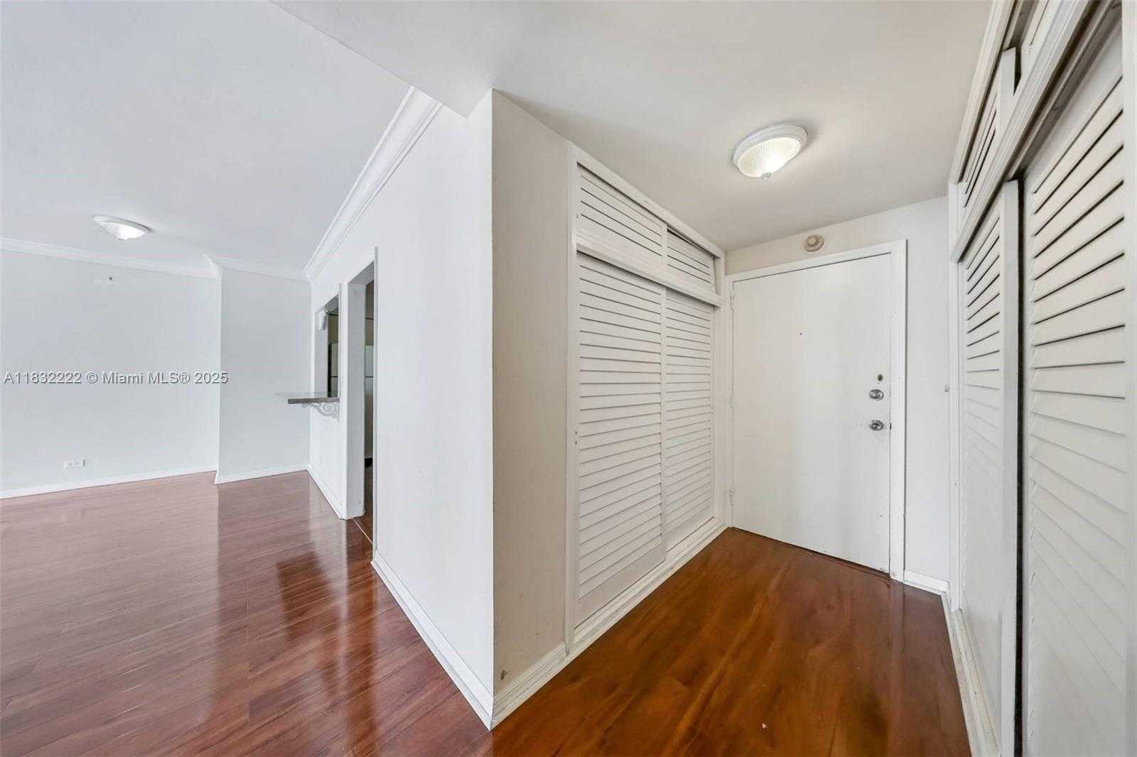 Small Image of 1408 BRICKELL BAY DR #1114, Miami Number 12