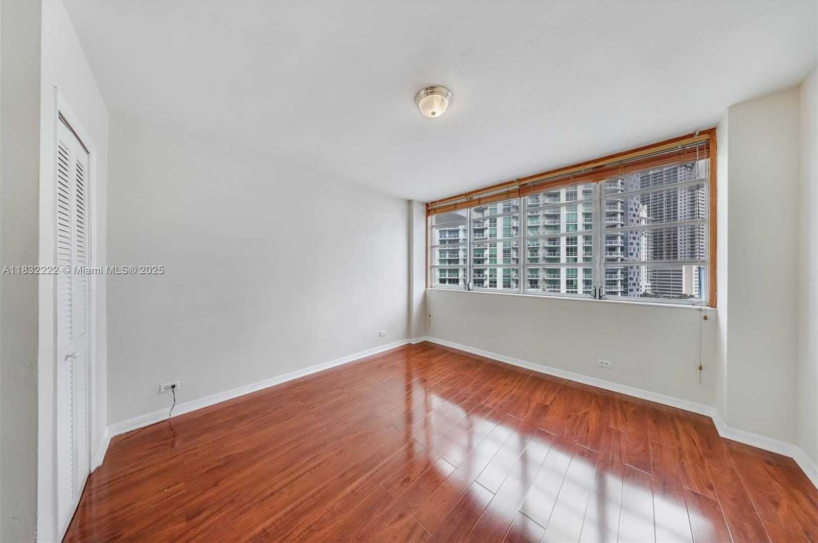 Small Image of 1408 BRICKELL BAY DR #1114, Miami Number 16