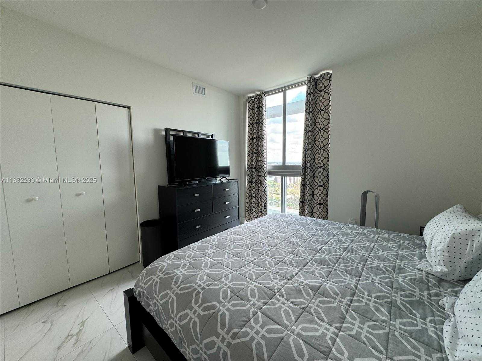Small Image of 2000 METROPICA WAY #2409, Sunrise Number 70