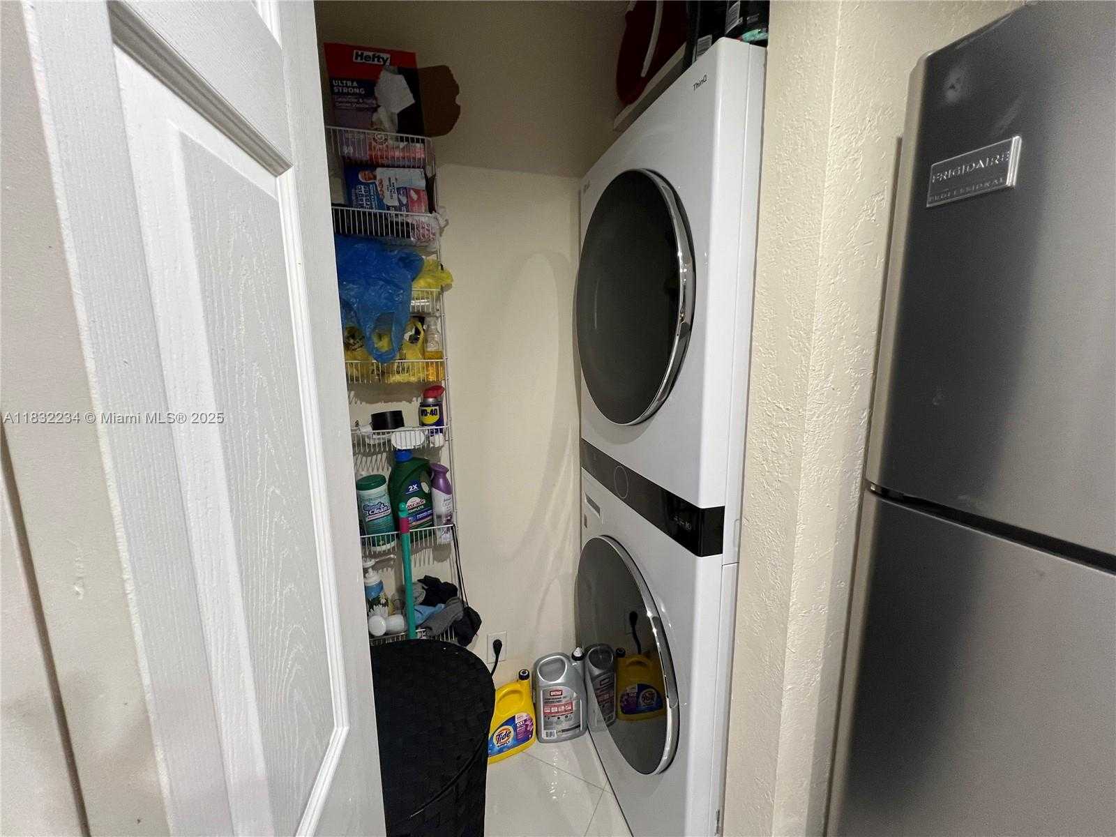Small Image of 770 CLAUGHTON ISLAND DR #1812, Miami Number 12