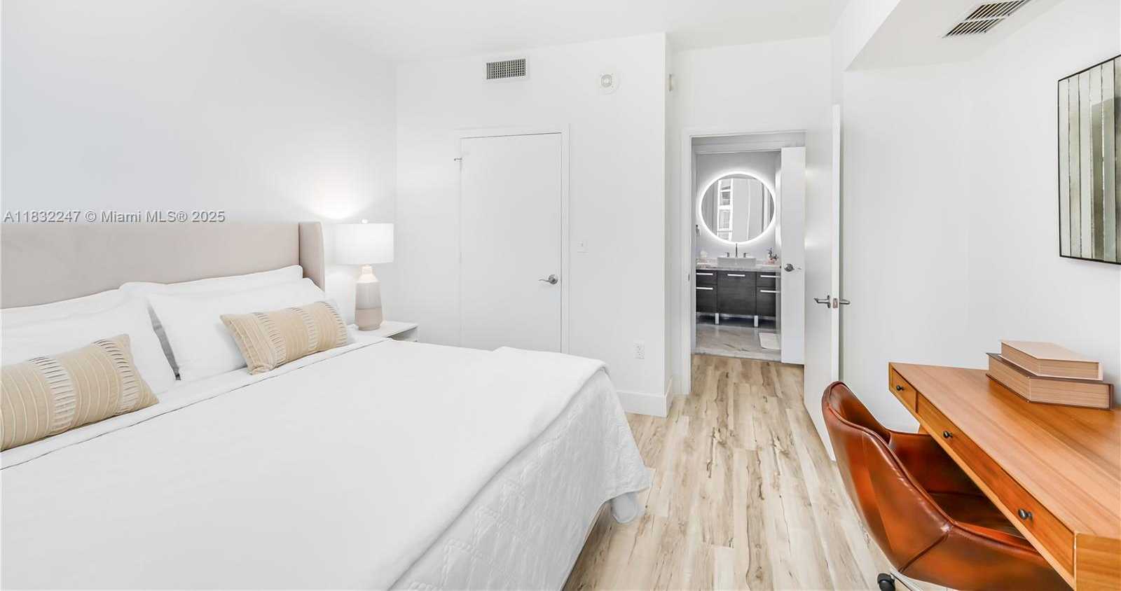 Small Image of 253 NORTH EAST 2ND ST #1606, Miami Number 11