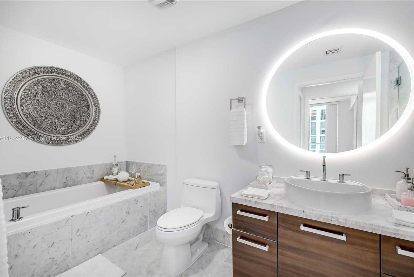 Small Image of 253 NORTH EAST 2ND ST #1606, Miami Number 13