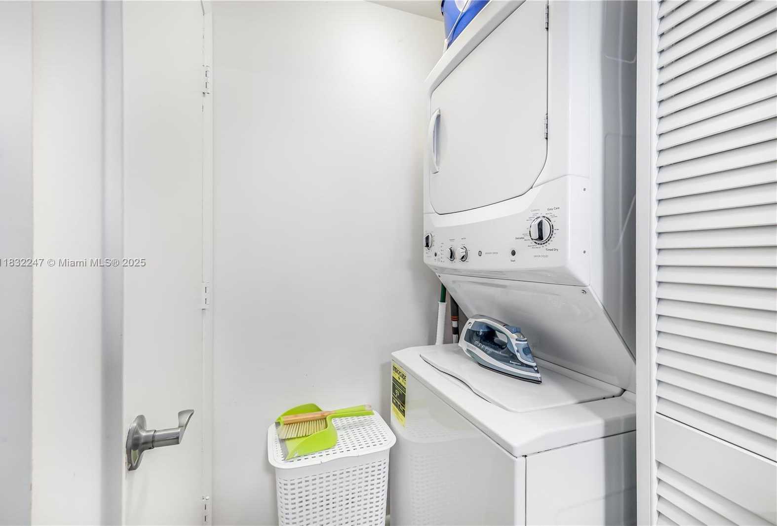 Small Image of 253 NORTH EAST 2ND ST #1606, Miami Number 17