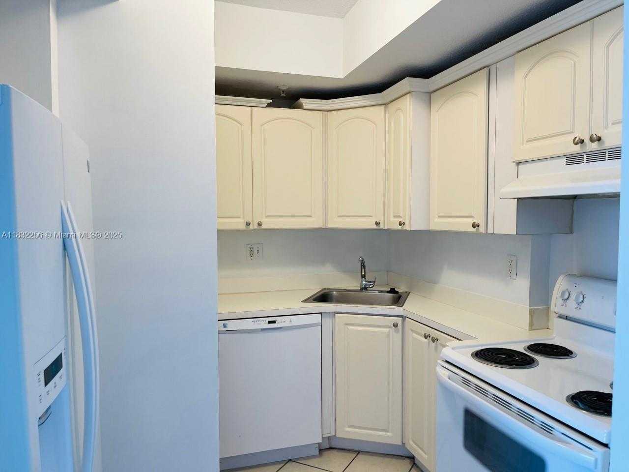 Small Image of 3500 CORAL WAY #1106, Miami Number 4