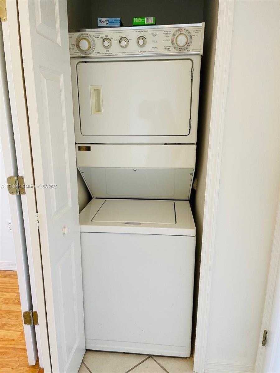 Small Image of 3500 CORAL WAY #1106, Miami Number 6
