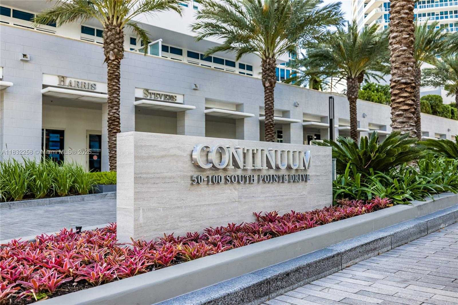Small Image of 100 SOUTH POINTE DR #902, Miami Beach Number 21