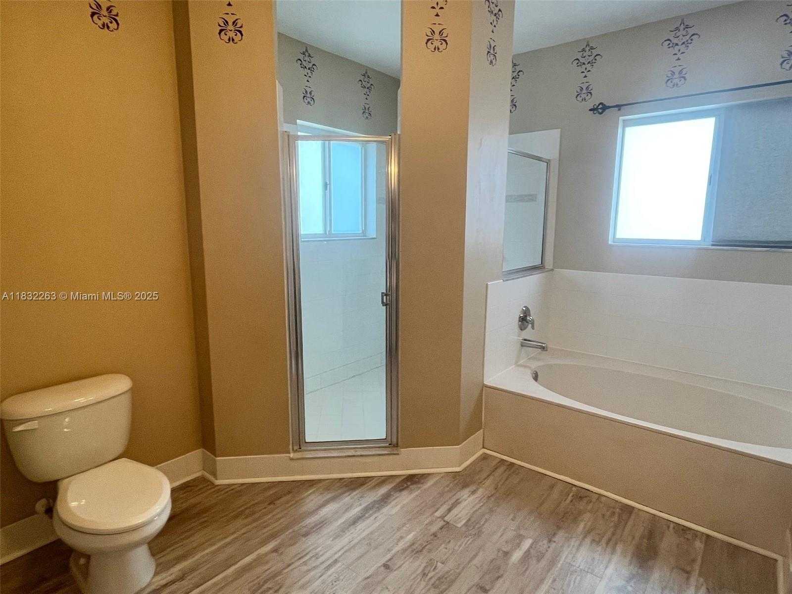 Small Image of 2363 SE 16th Pl, Homestead, FL 33035, USA Number 7